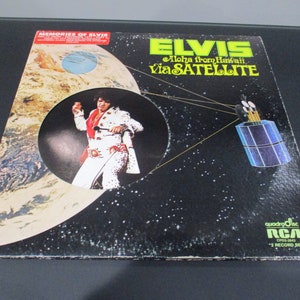 1975 Vinyl LP Record Set Elvis Aloha From Hawaii Via Satellite Elvis Presley Excellent Condition Quadradisc with Hype Sticker 61081