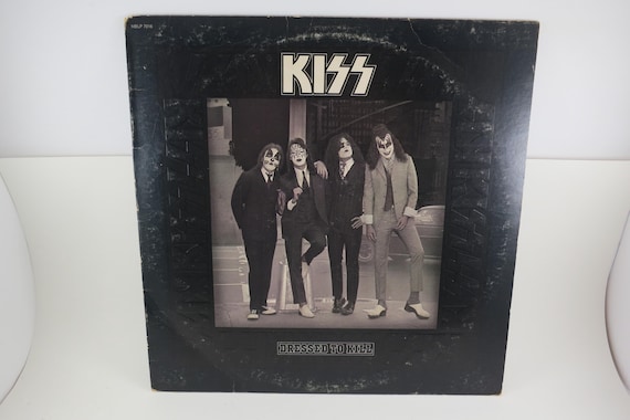 Vintage 1977 Vinyl LP Record Kiss Dressed to Kill Excellent Condition