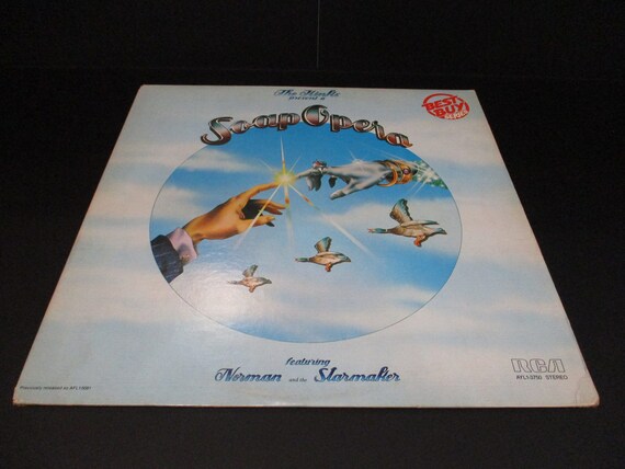 Vintage 1975 Vinyl LP Record The Kinks Soap Opera Excellent Condition 67819
