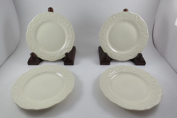 Set of Four Stubbenville Ivory Scalloped 6 1/4 Inch Bread Plates