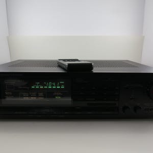 Vintage Onkyo TX-82 Stereo Amplifier: FM/AM Tuner with Remote