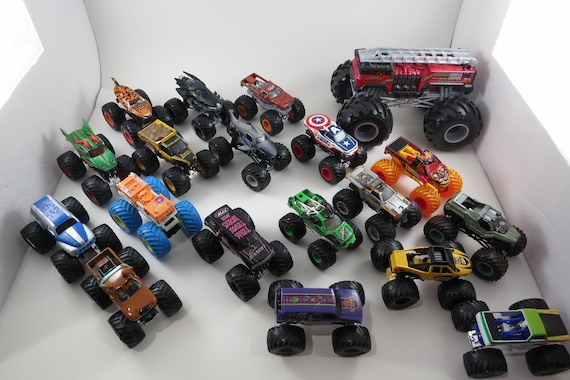 Hot Wheels Monster Truck Collection, 19 Different 1:64 Scale Trucks