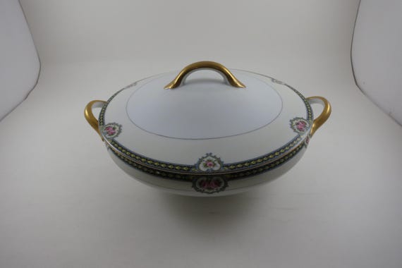 Vintage 1920's Noritake Kenosha Pattern 8 1/4 Inch Round Covered Vegetable Bowl