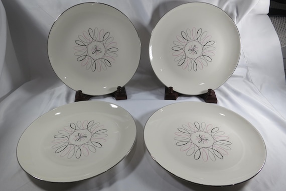 Set of Four Sevron China Carousel Pattern MCM Atomic 10 1/8 Inch Dinner Plates