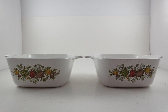 Pair of Corning Ware P-43-B Spice O' Life Pattern 2 3/4 Cup 22 Ounce Petite Dishes 1972-1979 Hologram Stamp Excellent Condition