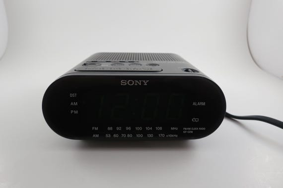 Vintage 1990s Sony Dream Machine Clock Radio: Model ICF-C218
