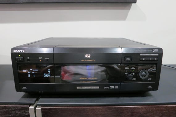 Vintage Sony DVP-CX875P Mega CD Changer Mini Jukebox Mega Storage 300 Discs