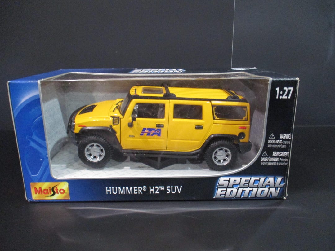 Vintage 2004 Maisto Yellow Hummer H2 Model SUV 1:27 Scale New in