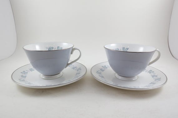 Pair of Vintage Royal Doulton Lyric Pattern H4948 Cup and Saucer Sets Excellent Condition