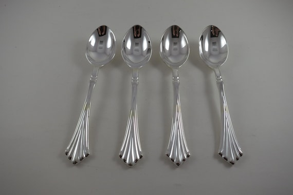 Wm Rogers & Son International Silver Plate Teaspoons - Royal Plume Pattern Set of Four