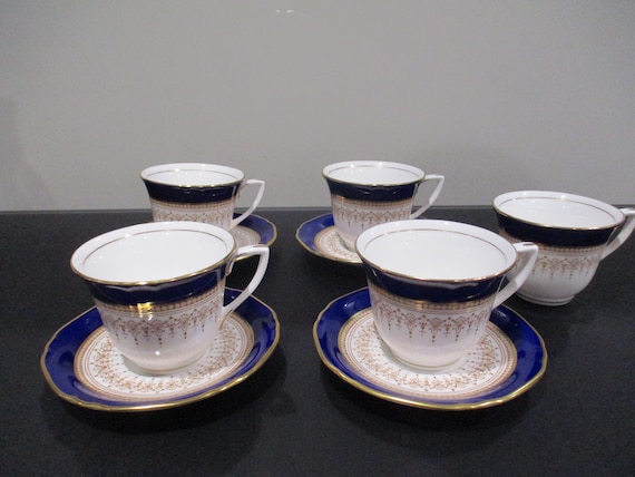 Vintage Royal Worchester Fine Bone China Cobalt Blue Regency Pattern Set of Four Demitasse Cup and Saucer Sets Like New Condition