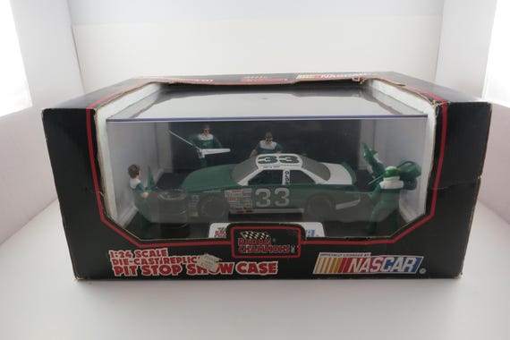1992 Racing Champions Harry Gant #33 Pit Stop Showcase - 1/24 Scale