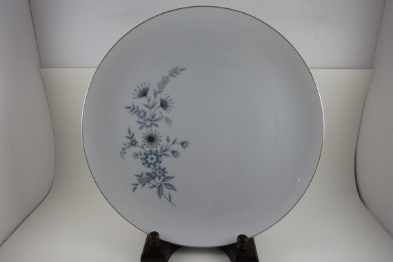 Mikasa Nadine Pattern 6235 Round Chop Plate Platter 12 1/4 Inch Like New Condition