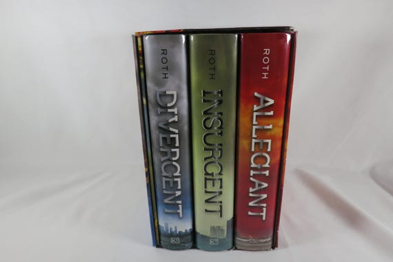 Set of 3 Veronica Roth Hardcover Books Complete Divergent Series Slipcase w/Bonus Booklet