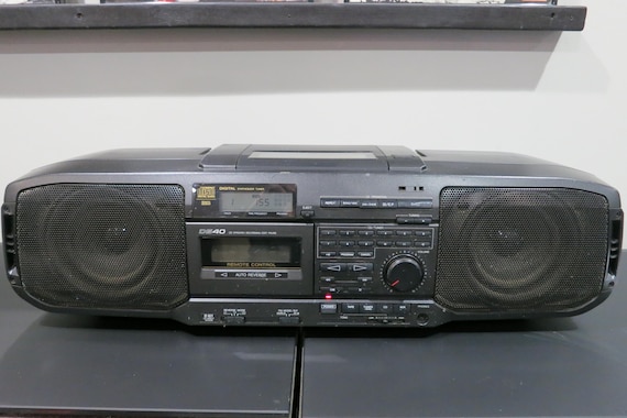 Panasonic DS-40 Portable Stereo Boom Box Stereo CD Radio No Cassette