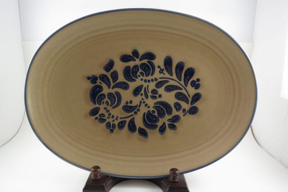 Vintage Pfaltzgraff Folk Art Pattern 14 Inch Oval Serving Platter