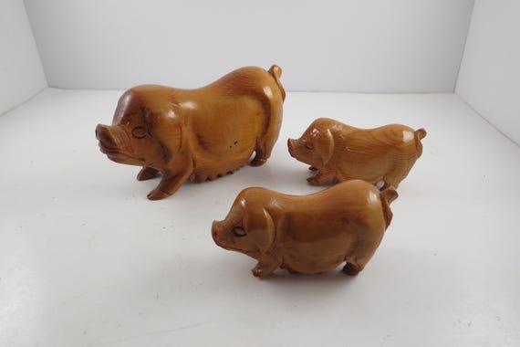 Very Neat Vintage Three Piece Hand Carved Pig Family Mama 2 Babies Excellent Condition