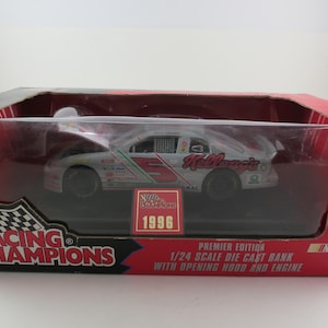1996 Terry Labonte #5 Nascar Diecast Car: Racing Champions Kellogg&#39;s Livery