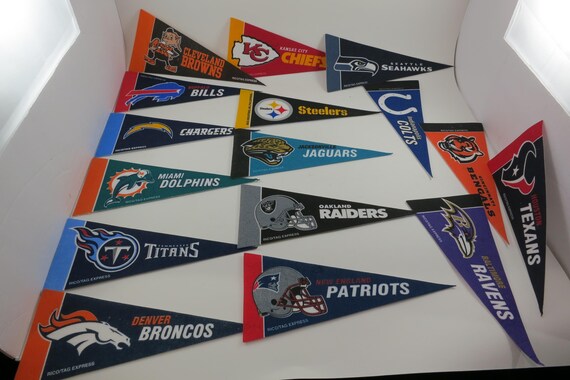 Collection of 29 Rico Tag Express 1990s NFL Mini Pendants Excellent Condition 8 1/2 Inches Long