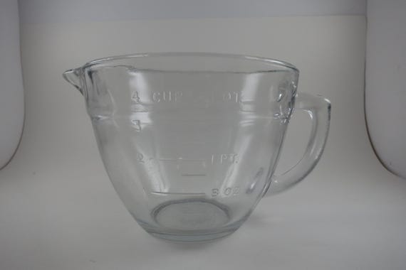 Vintage Pampered Chef 1 Quart Measuring Cup 4 Cups Clear Embossed with Rubber Lid