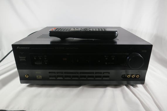 2000 Pioneer Stereo Receiver VSX-D509S: 250 Watts, Dolby Surround Sound with Remote Control