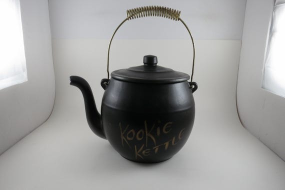 Vintage 1960s McCoy Kookie Kettle Cookie Jar w/Brass Handle Cast Iron Appearance