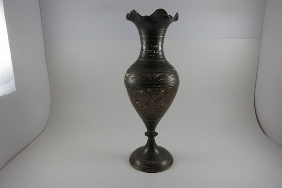 Vintage Brass 10 1/2 Inch Tall Scalloped Rim Vase