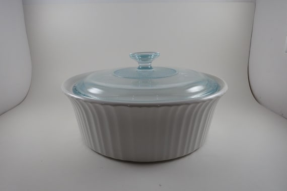 Corning French White Round Casserole Dish: 2.5 Quart F-1-B with Glass Lid