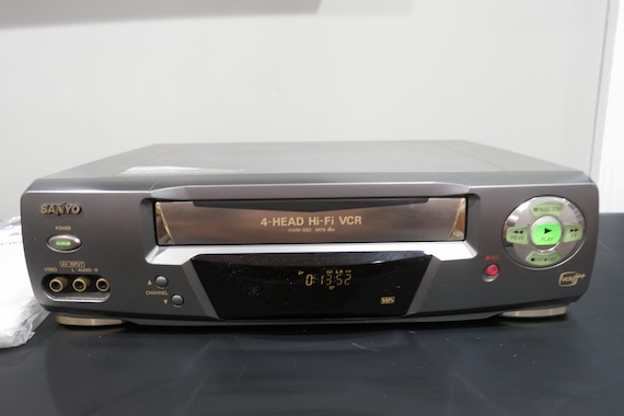 Vintage Sanyo 4-Head Hi-Fi VCR with Remote, Manual, Cables