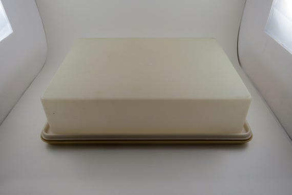 Vintage Harvest Gold Tupperware 15x11 Rectangular Cake Carrier with Lid Excellent Original Condition
