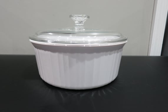 Corning French White Round Casserole Dish: 2.5 Quart F-1-B with Glass Lid