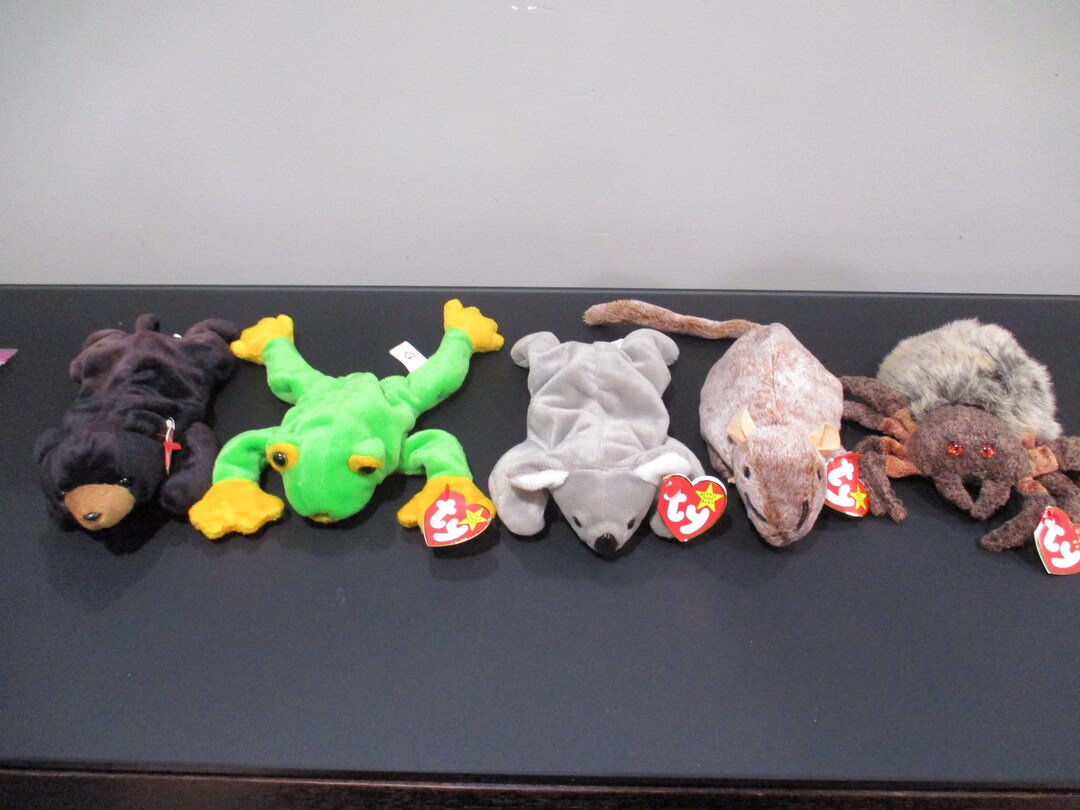 Collection of Five TY Beanie Babies Hairy Tiptoe Mel Smoochy Blackie