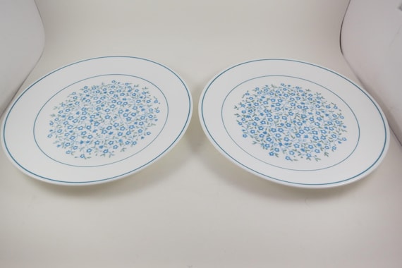 Pair of Vintage Corelle by Corning Blue Heather Flowers 10 1/4 Inch Dinner Plates Excellent Condition
