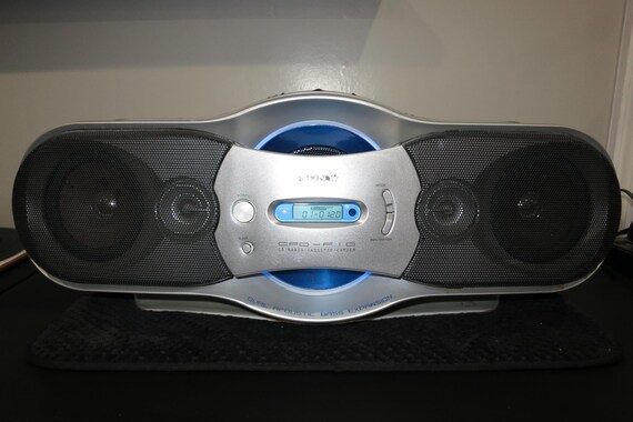 Vintage Sony Boombox CD Radio Cassette Recorder Mega Bass Stereo CFD-F10