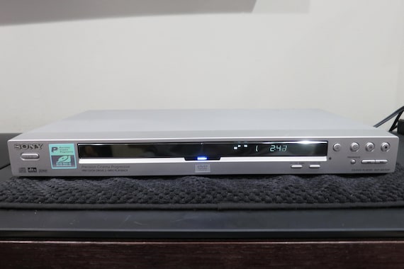 Sony DVP-NS725P DVD/CD Player: Silver Finish, Remote Control