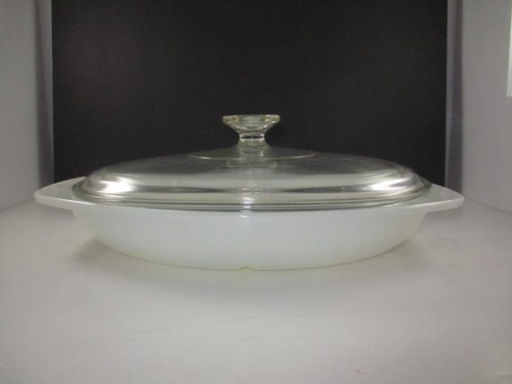 Vintage Pyrex Divided 1 1/2 Quart Divided Casserole Dish with Glass Lid No 1063 Milk Glass Excellent Condition