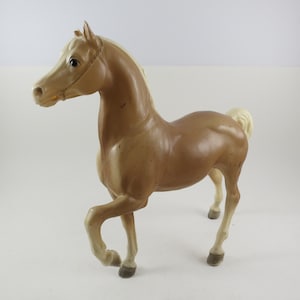 Breyer Arabian Stallion Palomino Horse with Bit Good Condition
