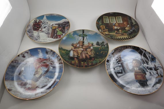 Vintage MJ Hummel 8 Inch Calendar Plate Collection 5 Pieces Matching Serial Numbers