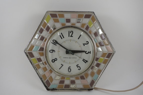 Vintage General Electric Mosaic Tile Wall Clock 8” Model 2118 – Operates Correctly