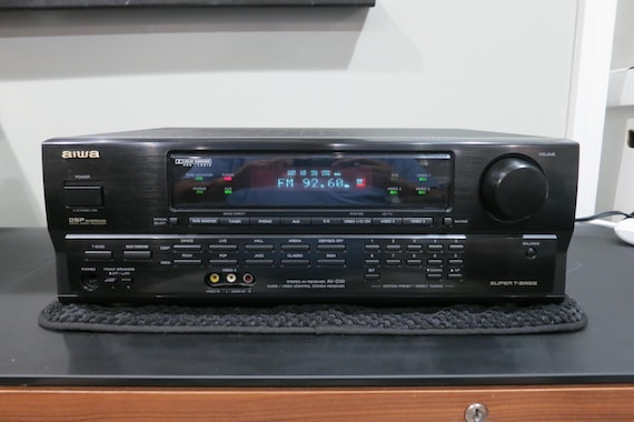 1990's Aiwa AV-D30 Stereo Audio Video Receiver 280 Watts Black
