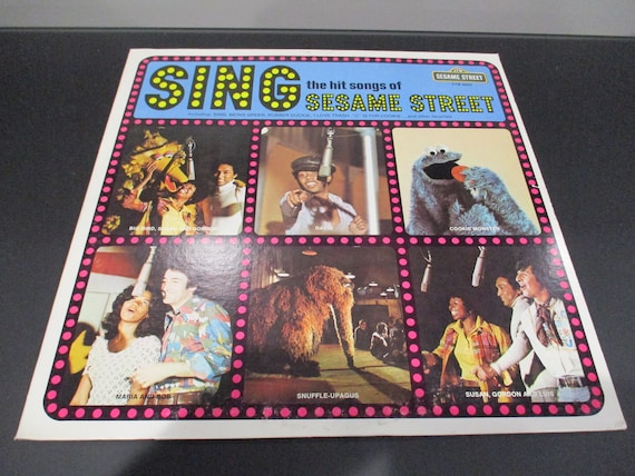 Vintage 1974 Vinyl LP Record Kids Sing the Hit Songs of Sesame Street Excellent Condition 71593