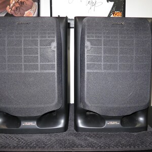 Pair of Vintage Sony SS-H605 3 Way Bookshelf Speakers bild 2