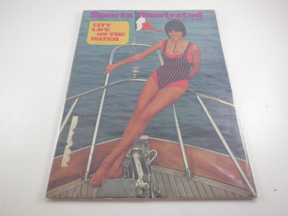 January 17 1972 Sports Illustrated Magazine Swimsuit Issue Sheila Roscoe
