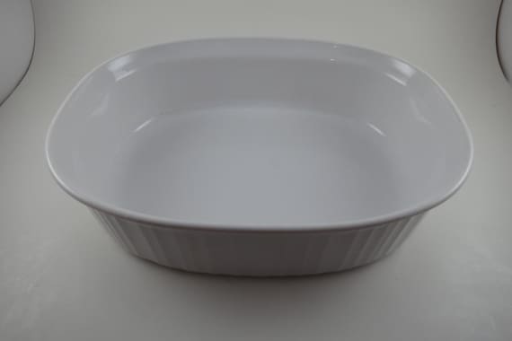 Corelle White Oval Casserole Dish: 2.5 Quart French White