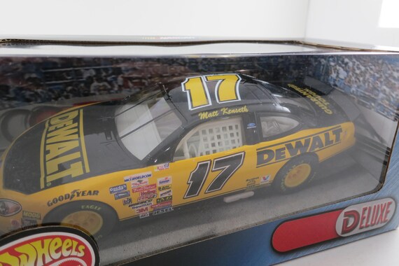 1999 Hot Wheels Deluxe 1:24 Scale Nascar Diecast #17 Matt Kenseth Ford Taurus New In Original Box