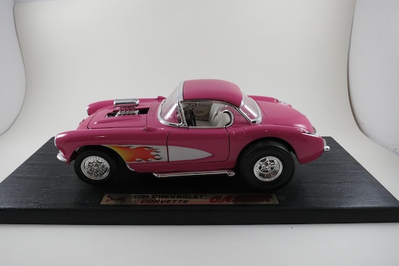 1:18 Scale Road Legends Model 1957 Corvette Gasser Hot Pink