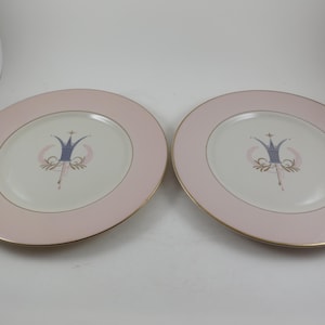 Pair of Vintage 1950&#39;s MCM Royal Splendor Fine Arts China Dinner Plates 10 5/8 Inches Pink & Cream Gold Trim Feathers Crown Center Like New