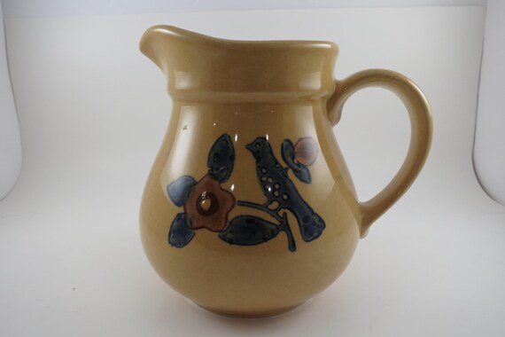 Pfaltzgraff Americana 32 Ounce 6 Inch Pitcher