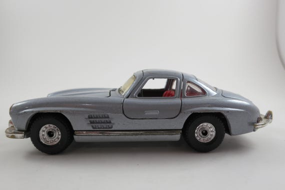 Vintage Corgi Mercedes Benz 300SL Toy Car - Silver Gull Wing Doors