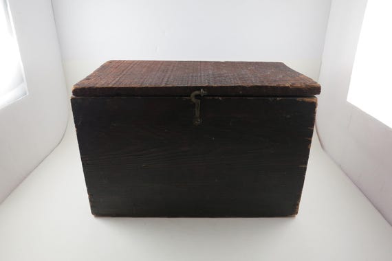 Antique Wooden Treasure Keepsake Storage Box 11 1/2 Inches